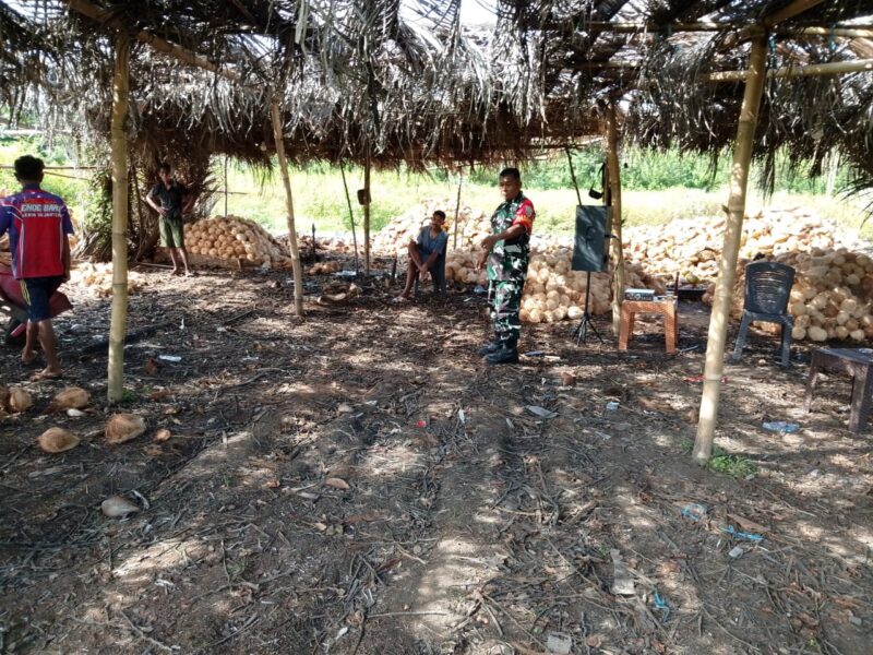 Sinergi TNI dan Masyarakat, Babinsa Ende Perkuat Kemanunggalan di Wilayah Binaan
